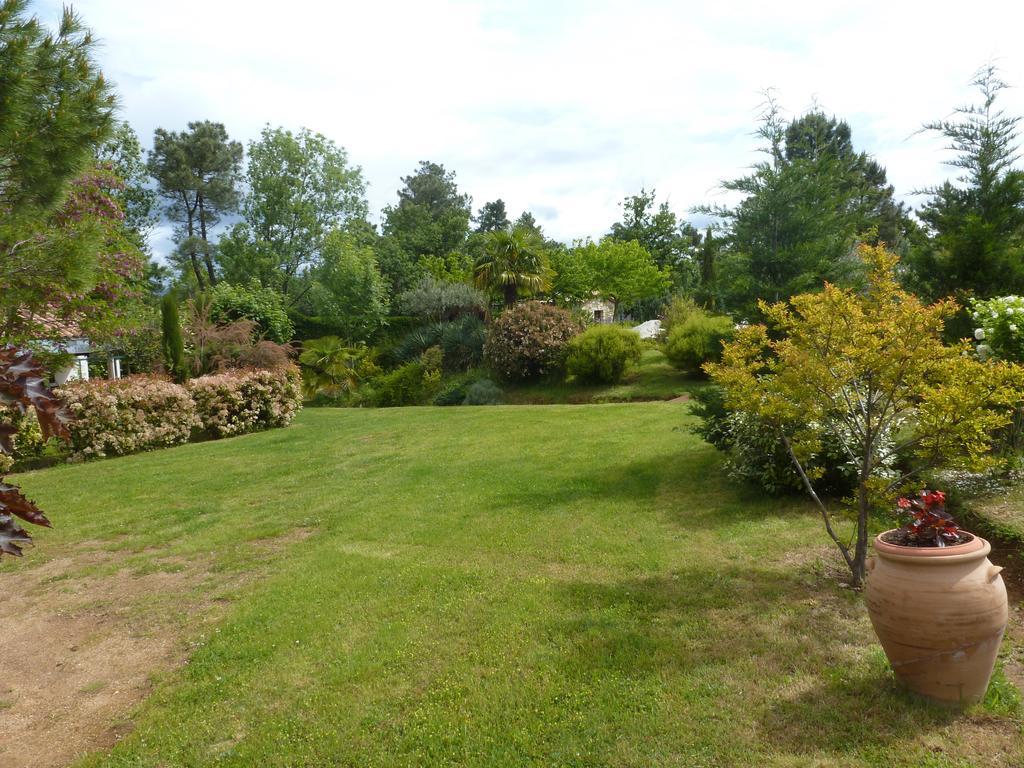 Bed and Breakfast Domaine Du Planas Ailhon Ardeche Zimmer foto